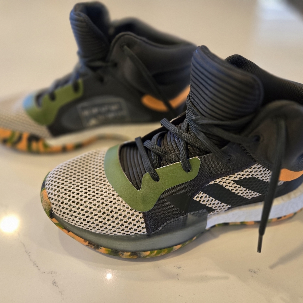 Adidas Marquee Boost Basketball Shoes Big Kid's Size 6